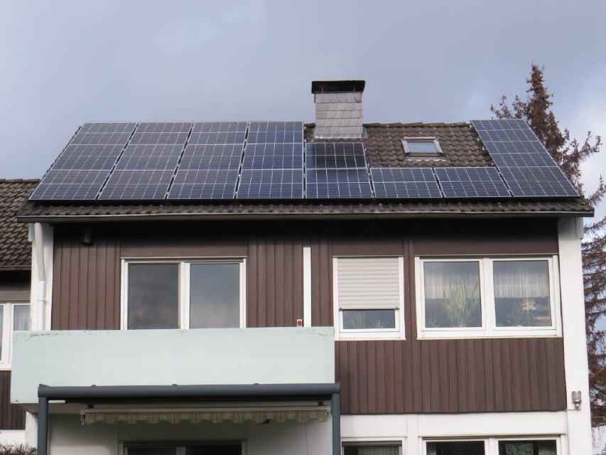 Photovoltaikanlage auf Reihenhaus in Heiligenhaus